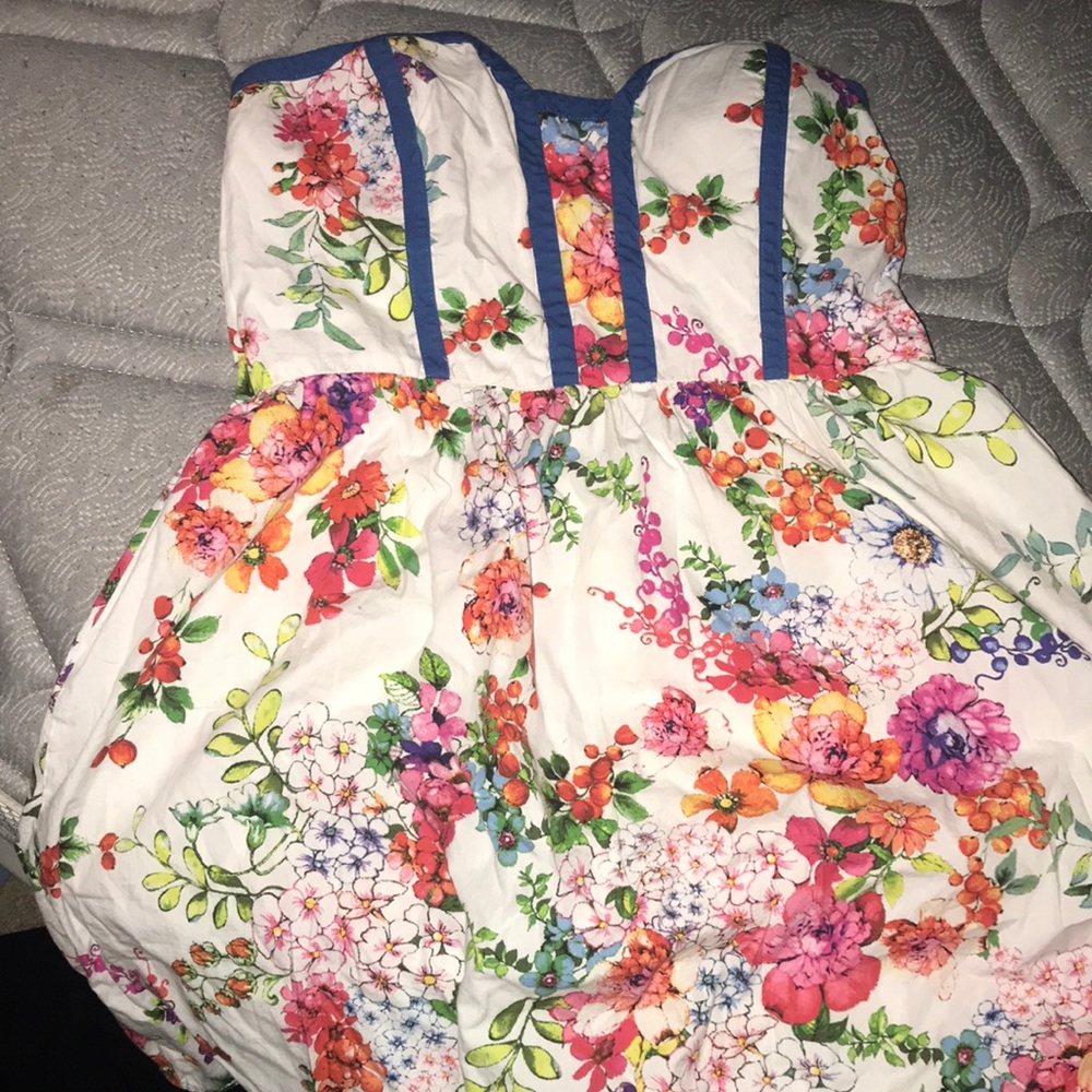 Strapless dress
